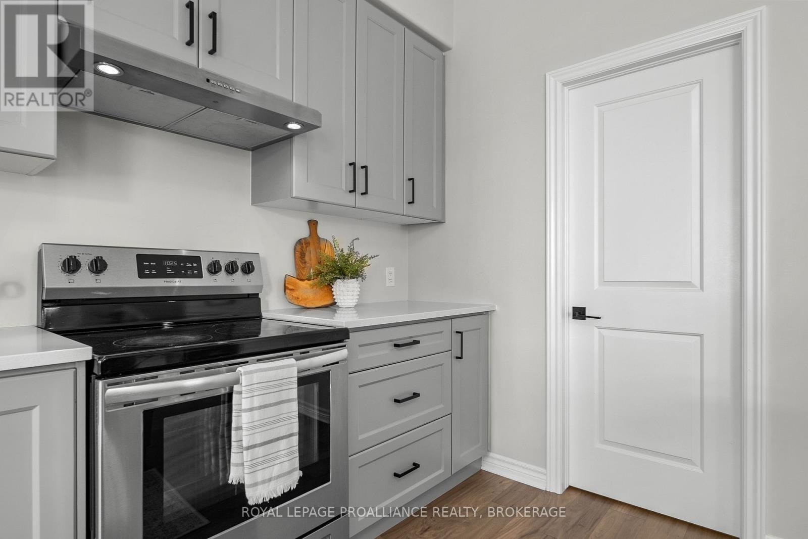1675 Brookedayle Avenue, Kingston, Ontario  K7P 0T1 - Photo 11 - X12310444