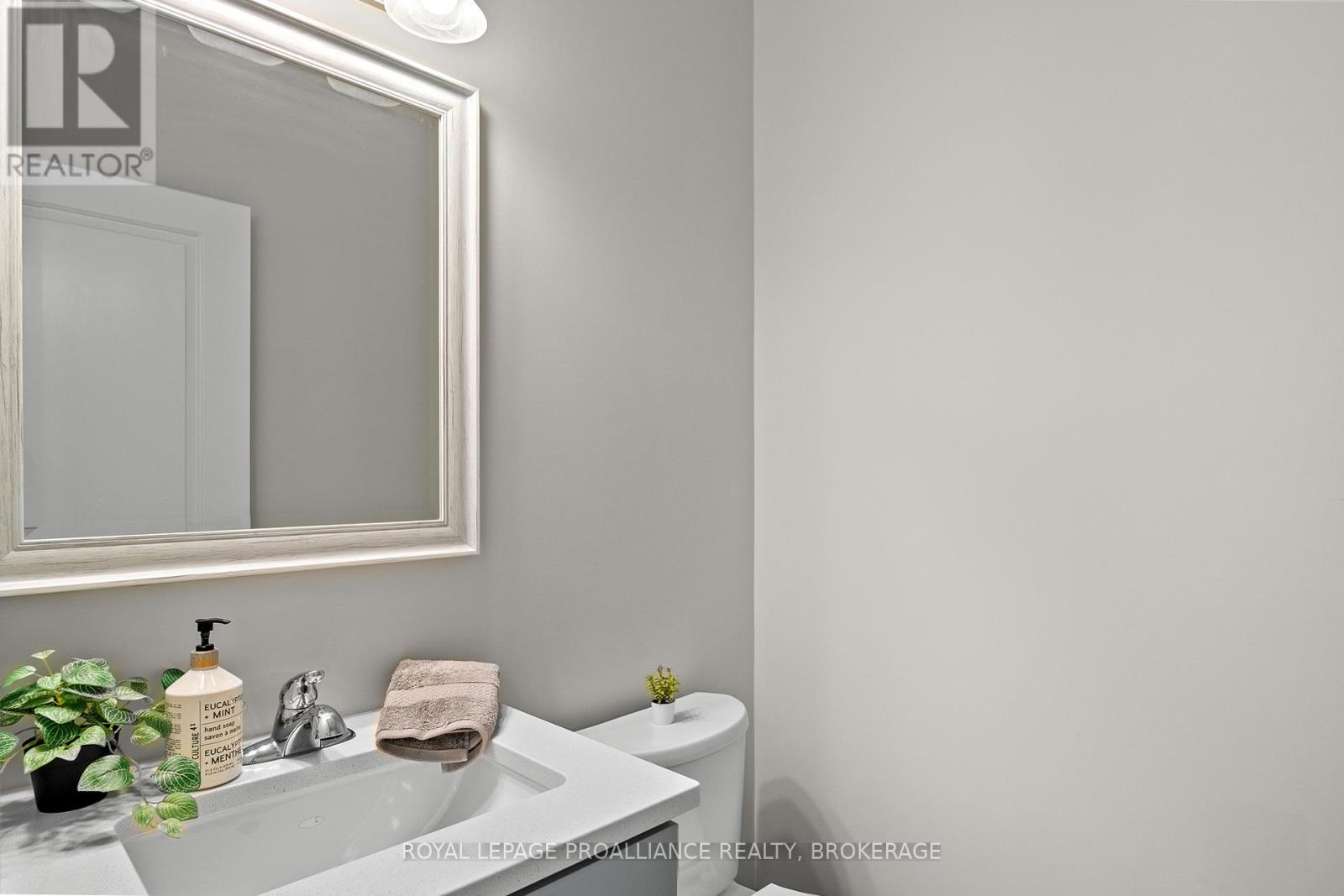 1675 Brookedayle Avenue, Kingston, Ontario  K7P 0T1 - Photo 20 - X12310444