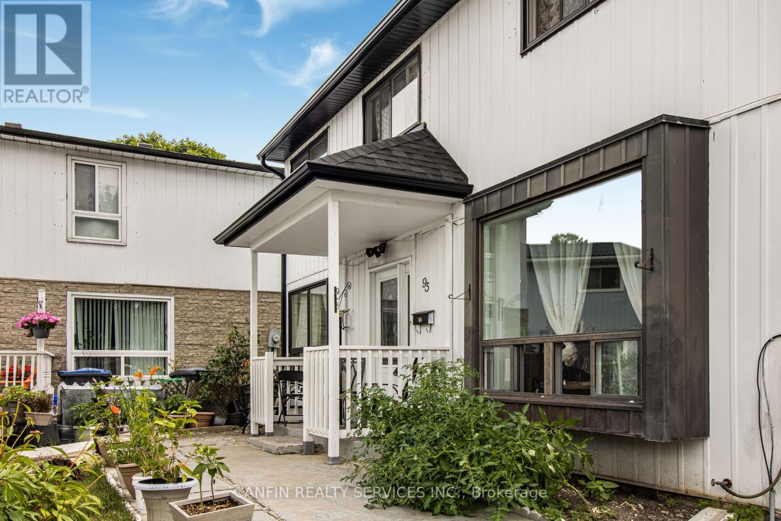 Property at 95 HUNTINGWOOD CRESCENT image 3