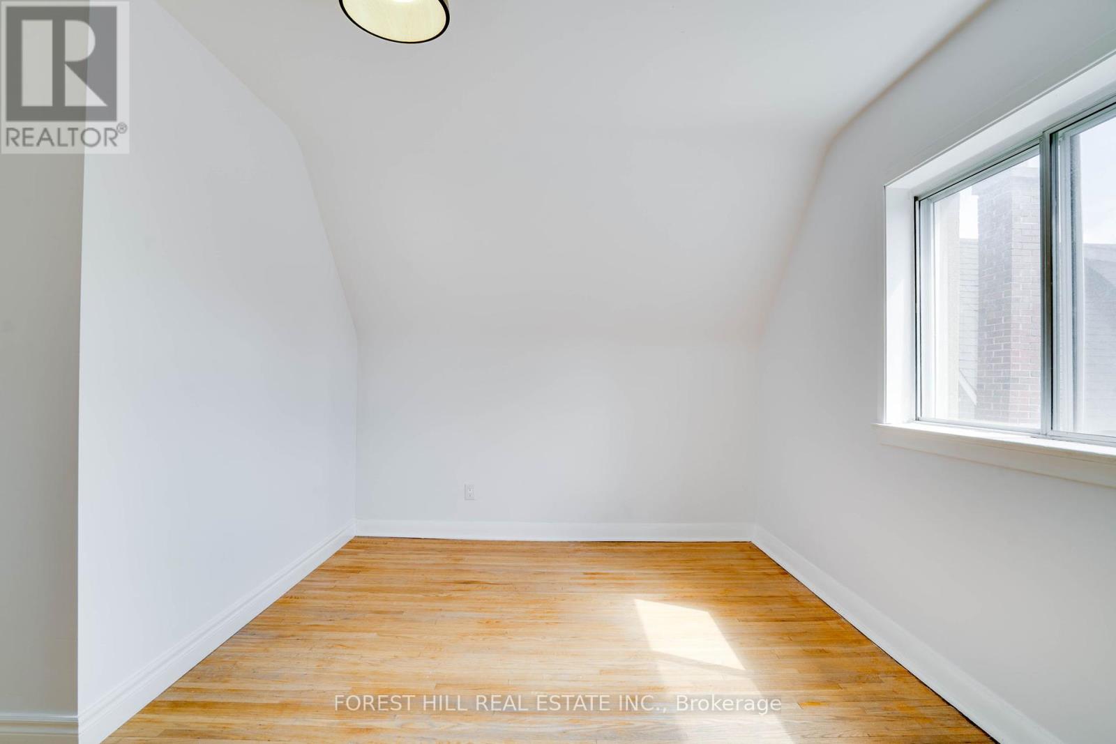 12 Glen Agar Drive, Toronto, Ontario  M9B 5L3 - Photo 23 - W12310364