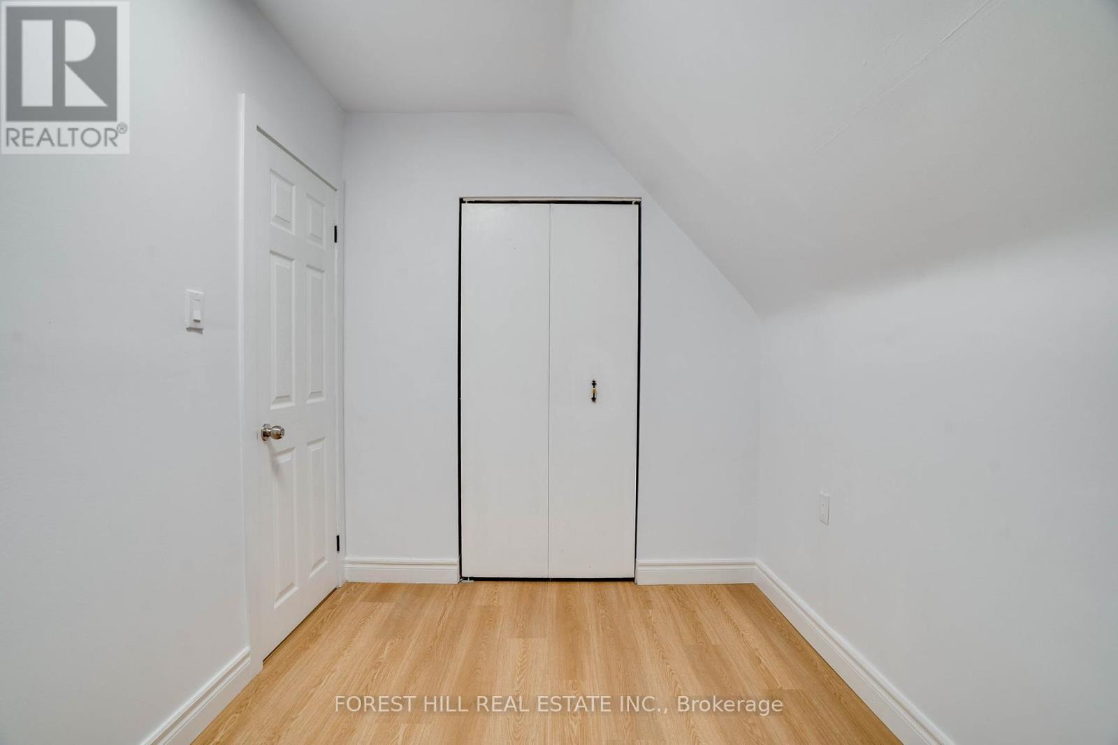 12 Glen Agar Drive, Toronto, Ontario  M9B 5L3 - Photo 27 - W12310364