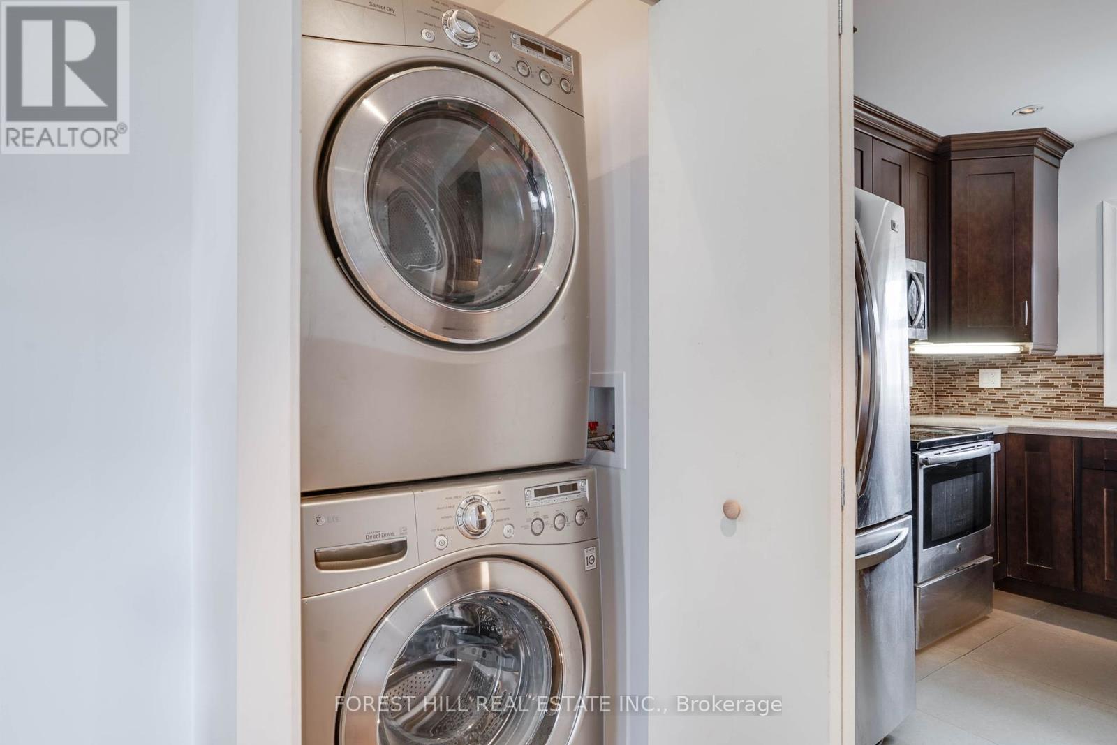 12 Glen Agar Drive, Toronto, Ontario  M9B 5L3 - Photo 30 - W12310364