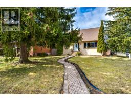 12 GLEN AGAR DRIVE, Toronto, Ontario