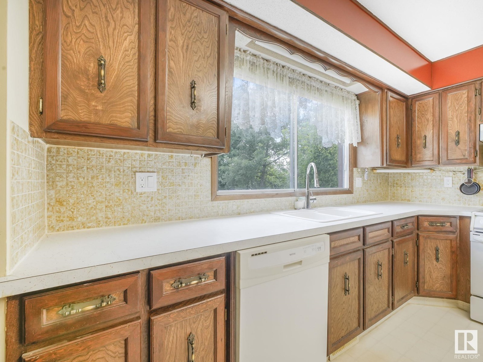 10206 173a Av Nw, Edmonton, Alberta  T5X 3X2 - Photo 40 - E4450009