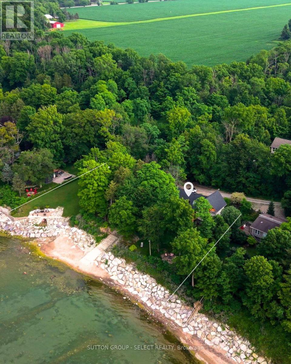5284 Cliff Road, Lambton Shores (Forest), Ontario  N0N 1J7 - Photo 50 - X12264080