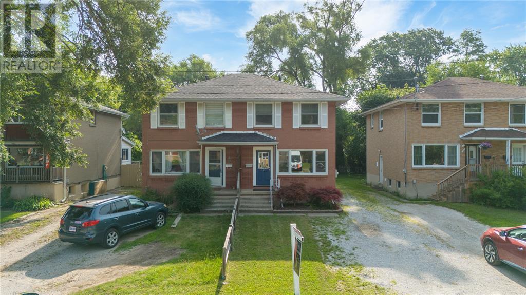 Property at 770 NETHERLANDS PLACE image 2