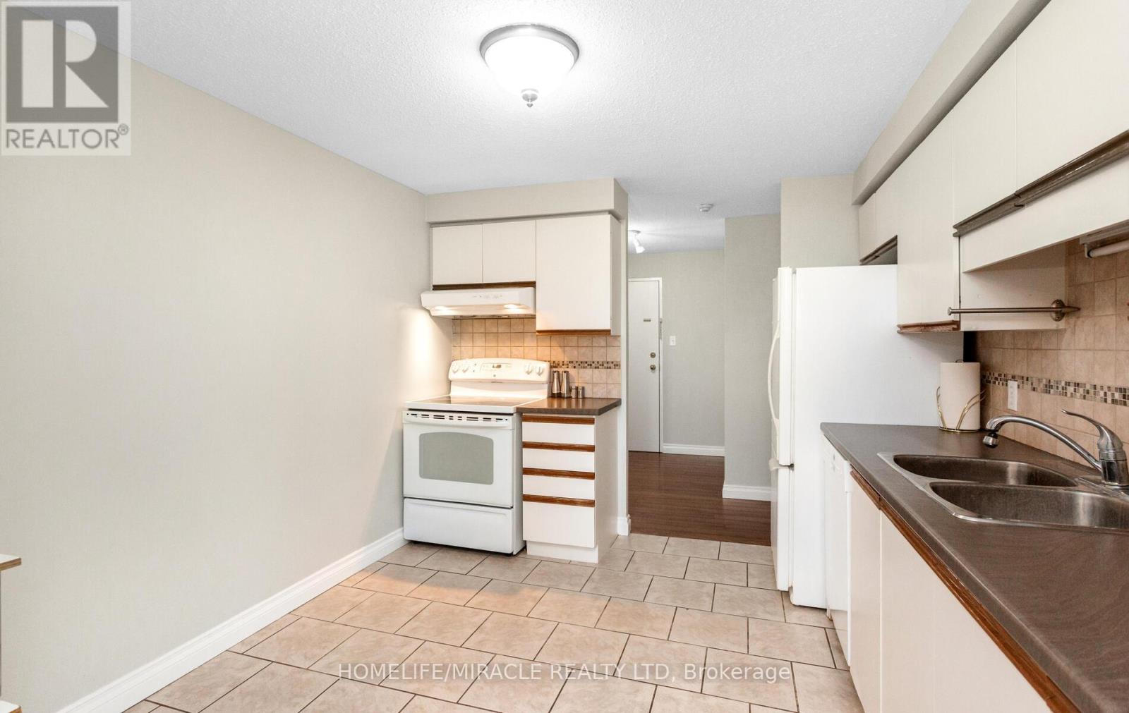 1705 - 35 Green Valley Drive, Kitchener, Ontario  N2P 2A5 - Photo 25 - X12309253