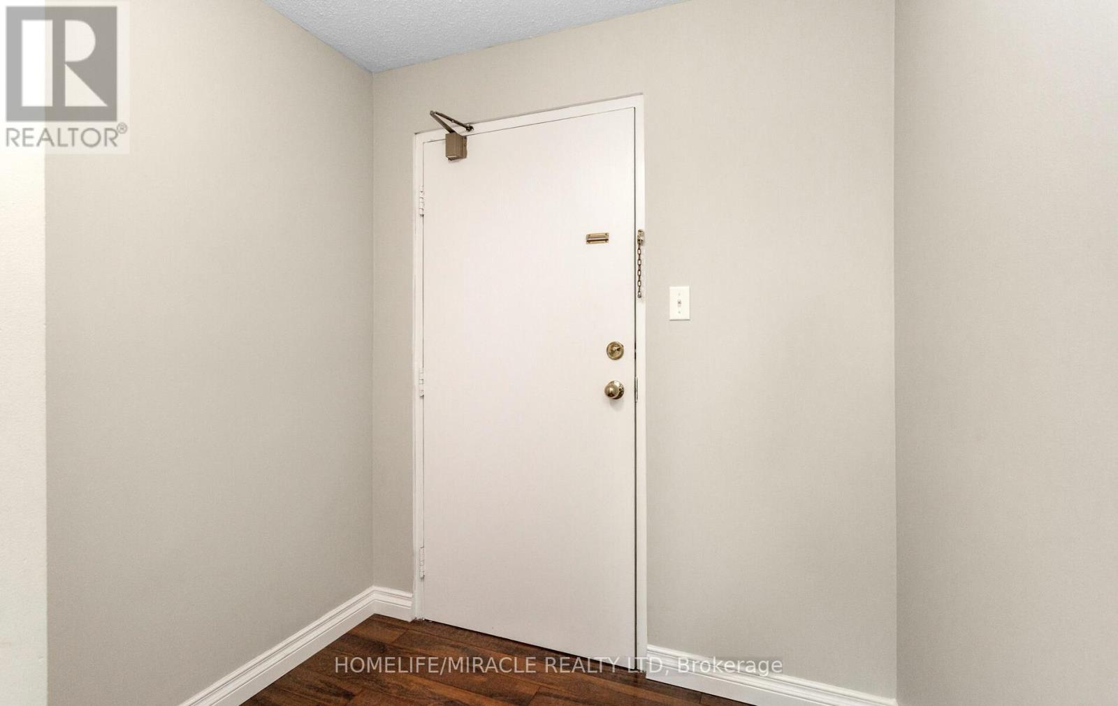 1705 - 35 Green Valley Drive, Kitchener, Ontario  N2P 2A5 - Photo 8 - X12309253