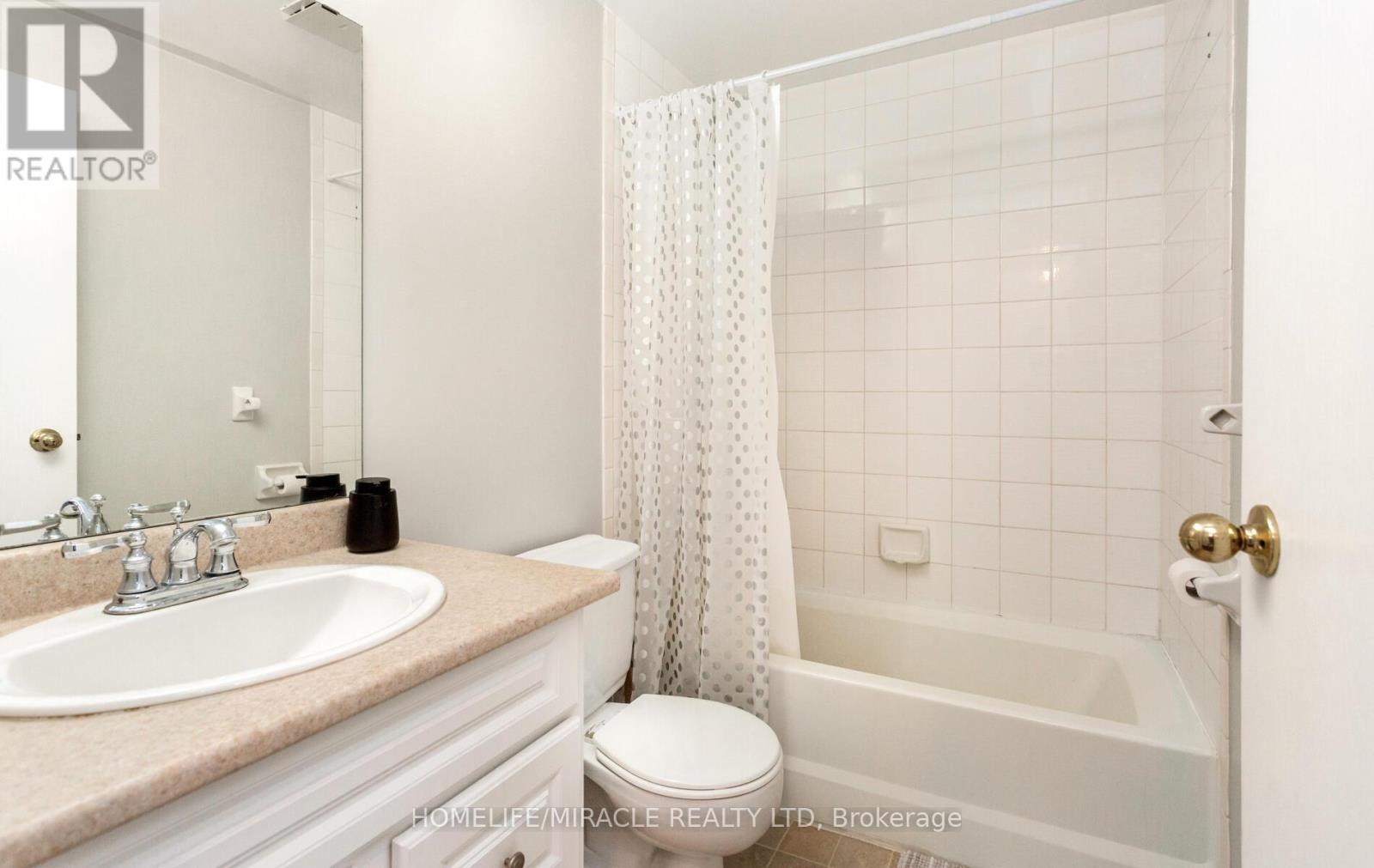 1705 - 35 Green Valley Drive, Kitchener, Ontario  N2P 2A5 - Photo 26 - X12309253