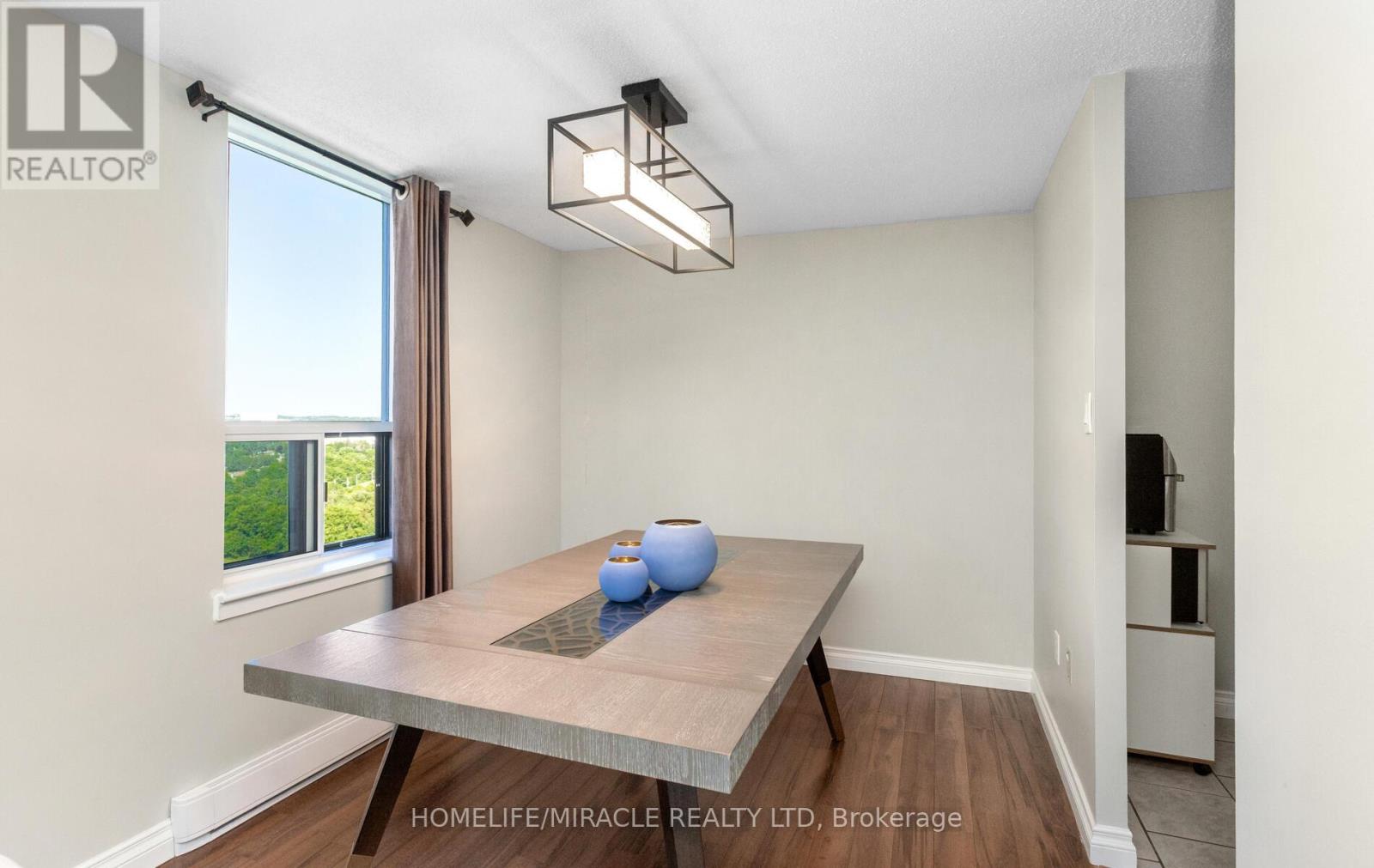 1705 - 35 Green Valley Drive, Kitchener, Ontario  N2P 2A5 - Photo 12 - X12309253