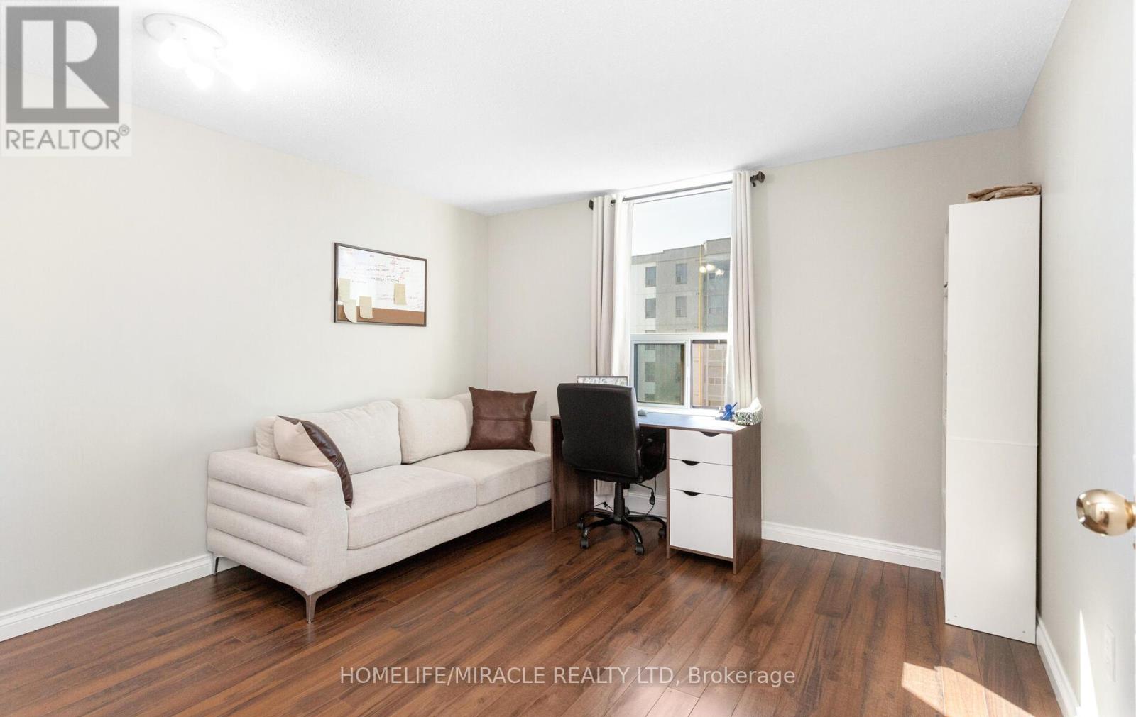 1705 - 35 Green Valley Drive, Kitchener, Ontario  N2P 2A5 - Photo 37 - X12309253