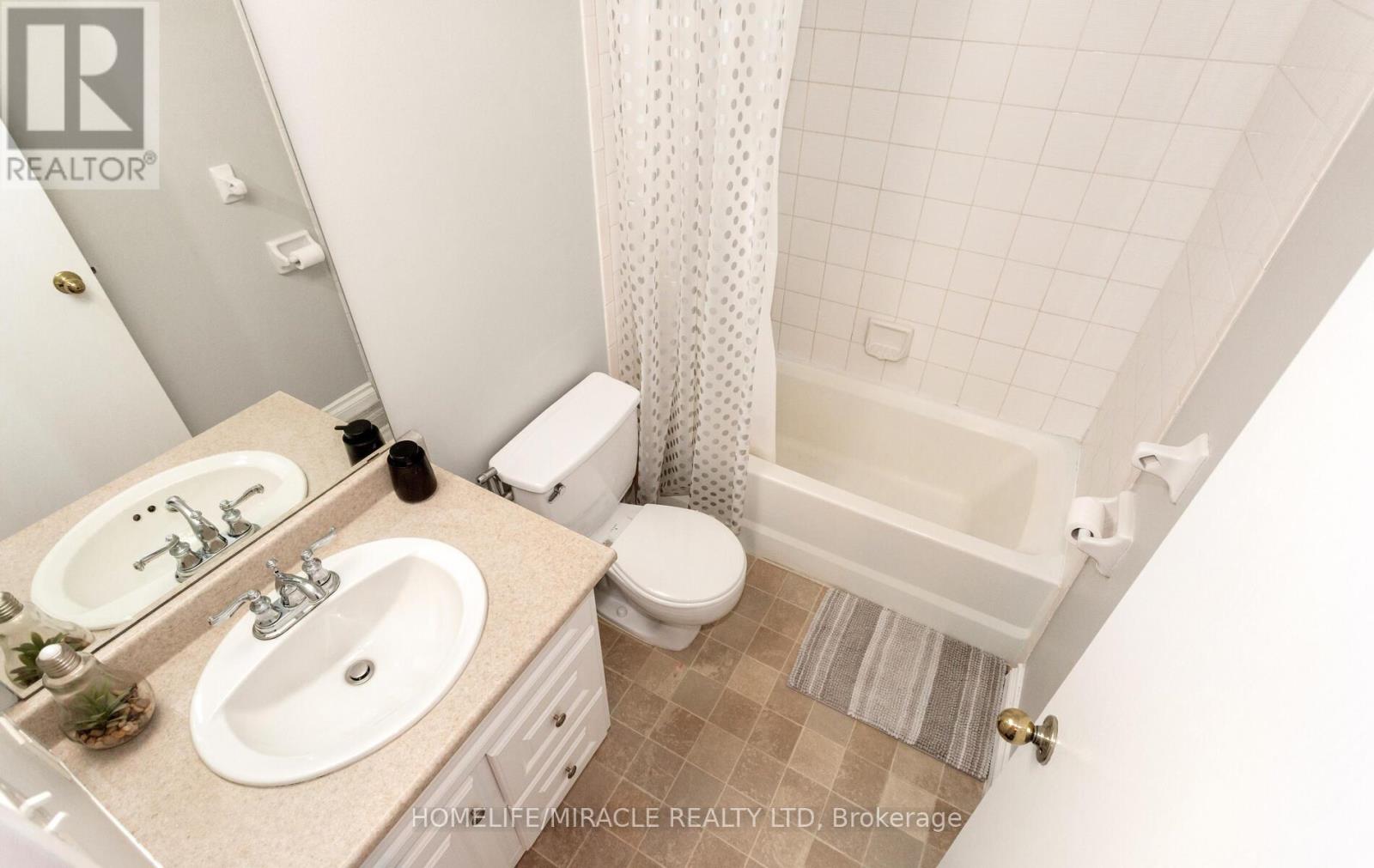 1705 - 35 Green Valley Drive, Kitchener, Ontario  N2P 2A5 - Photo 27 - X12309253