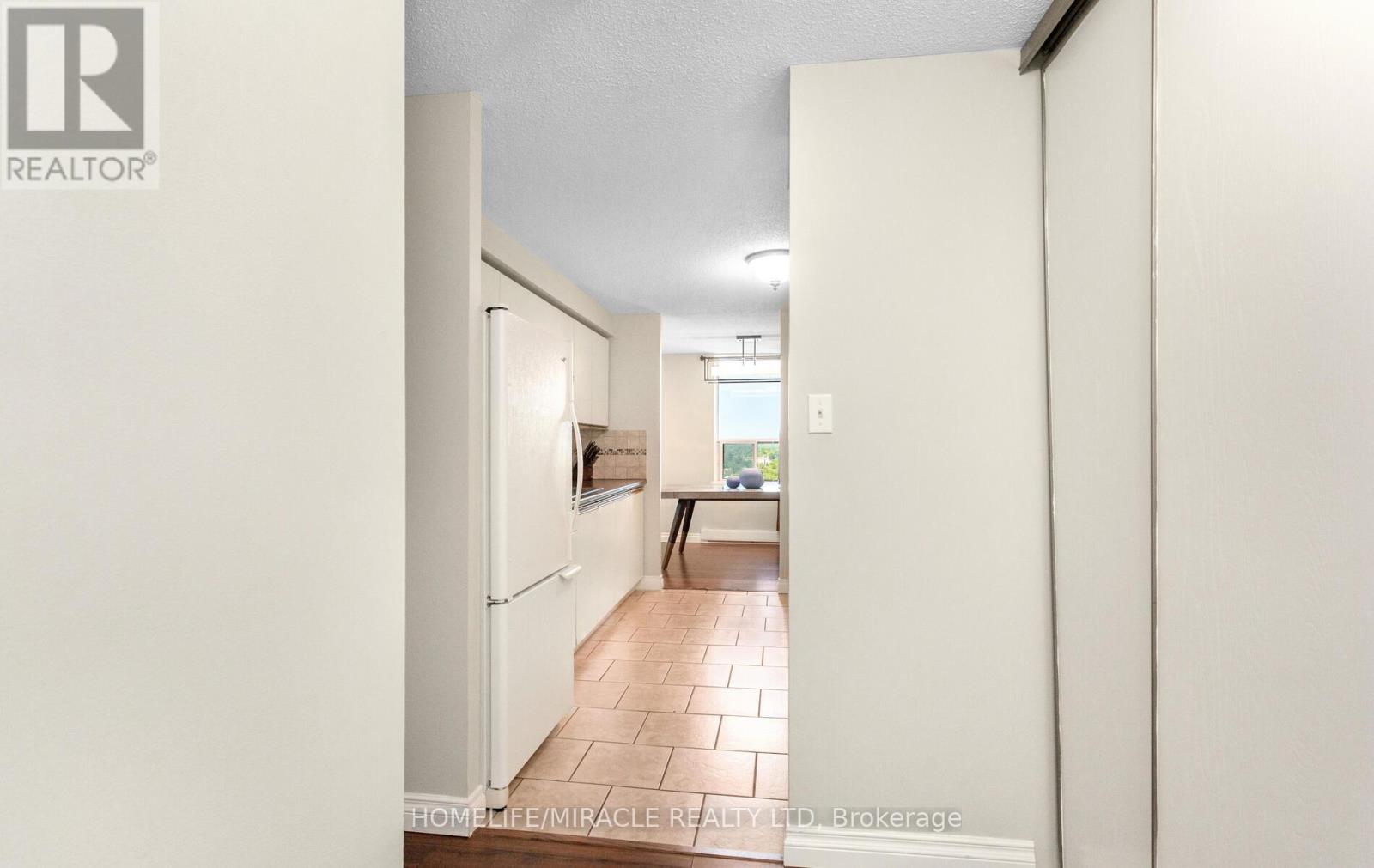 1705 - 35 Green Valley Drive, Kitchener, Ontario  N2P 2A5 - Photo 18 - X12309253