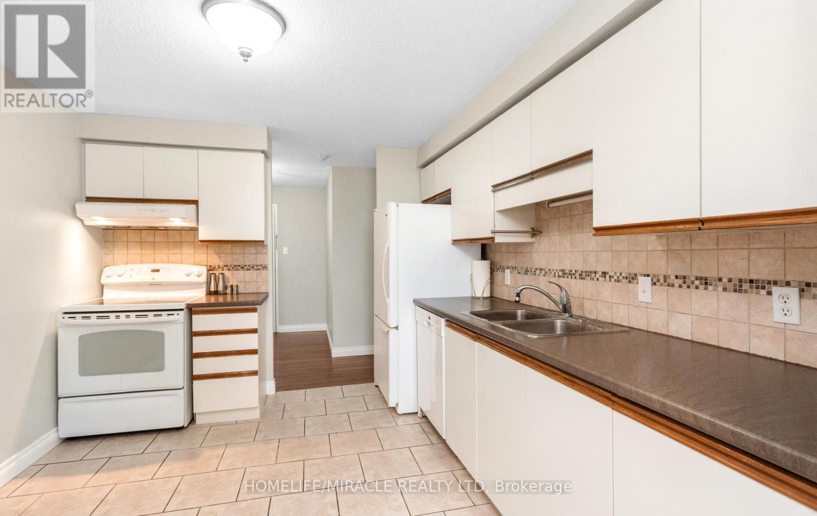 1705 - 35 Green Valley Drive, Kitchener, Ontario  N2P 2A5 - Photo 24 - X12309253