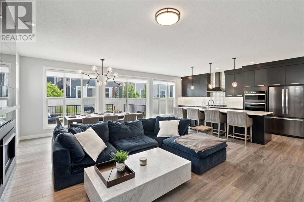 Property at 30 West Grove Mews SW image 2