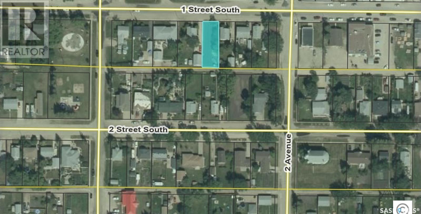 309 1st Street S, Wakaw, Saskatchewan  S0K 4P0 - Photo 1 - SK013879