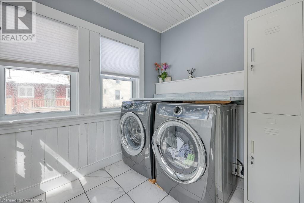 Photo 23 of 50 for 395 Holmes Street