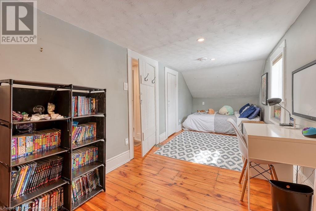 Photo 29 of 50 for 395 Holmes Street