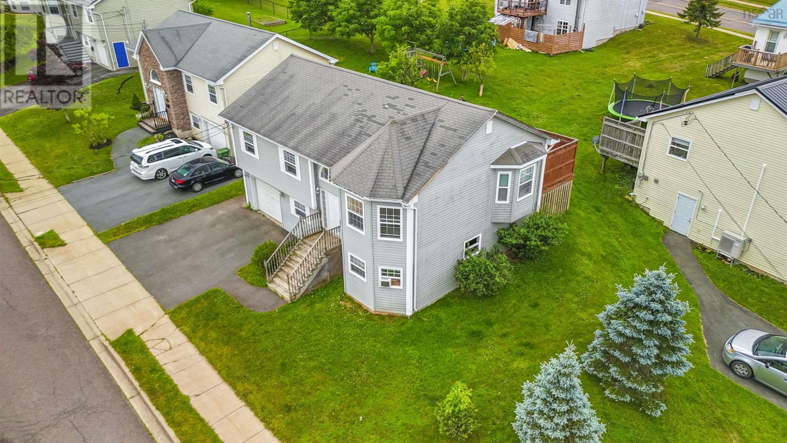 Property at 18 Coburg Crescent image 3