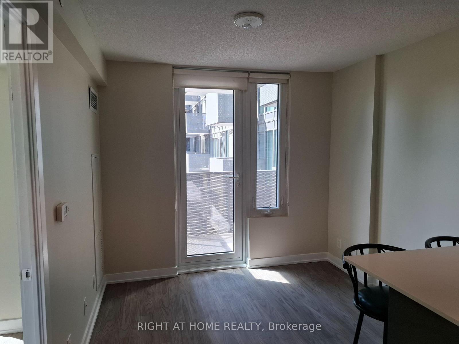 425 - 38 Monte Kwinter Court, Toronto (Clanton Park), Ontario  M3H 0E2 - Photo 6 - C12310447