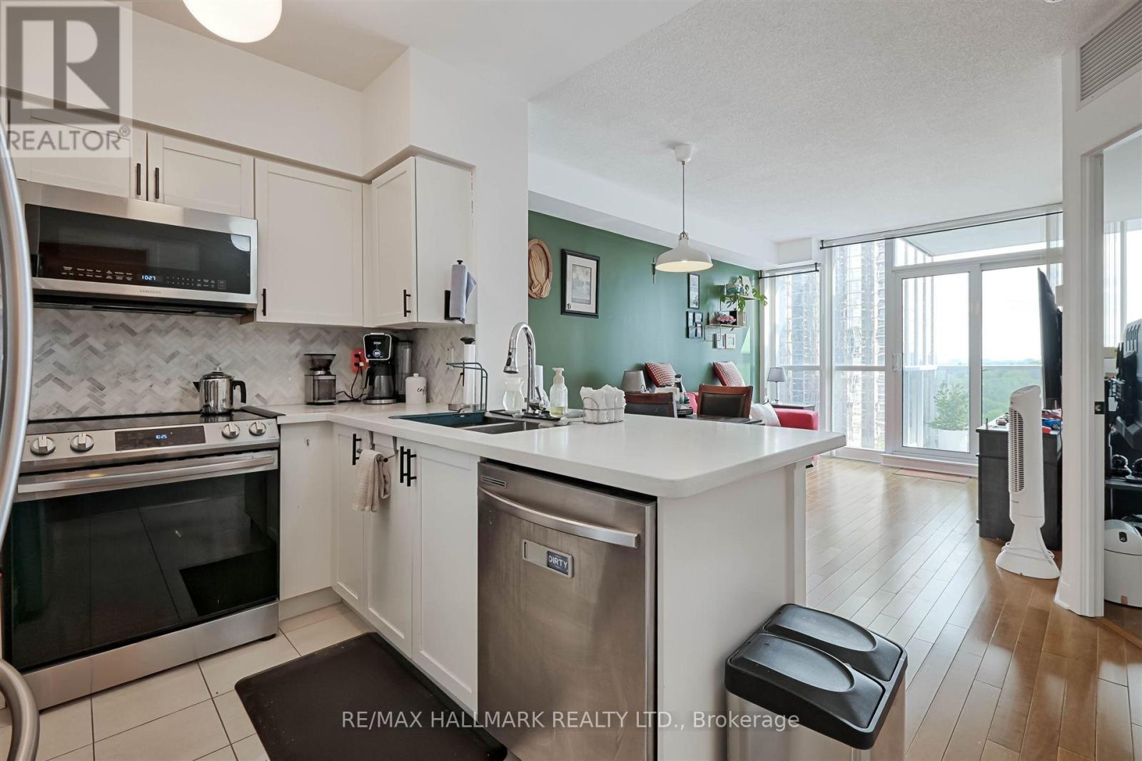 1507 - 4968 Yonge Street, Toronto, Ontario  M2N 7G9 - Photo 3 - C12310451