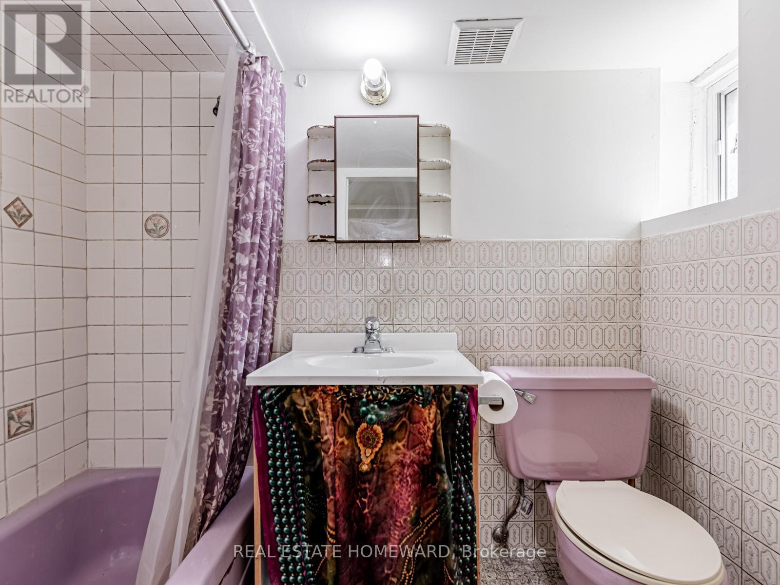 1188 Ossington Avenue, Toronto, Ontario  M6G 3W1 - Photo 30 - C12310457
