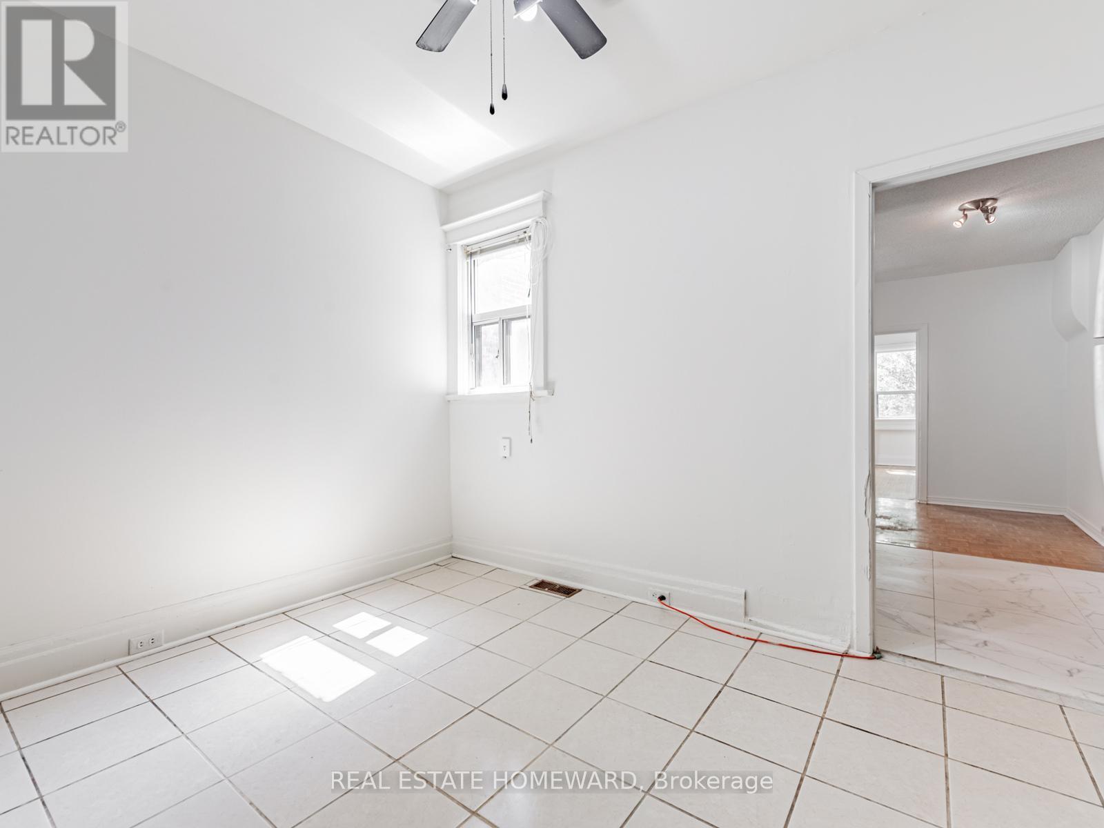 1188 Ossington Avenue, Toronto, Ontario  M6G 3W1 - Photo 9 - C12310457