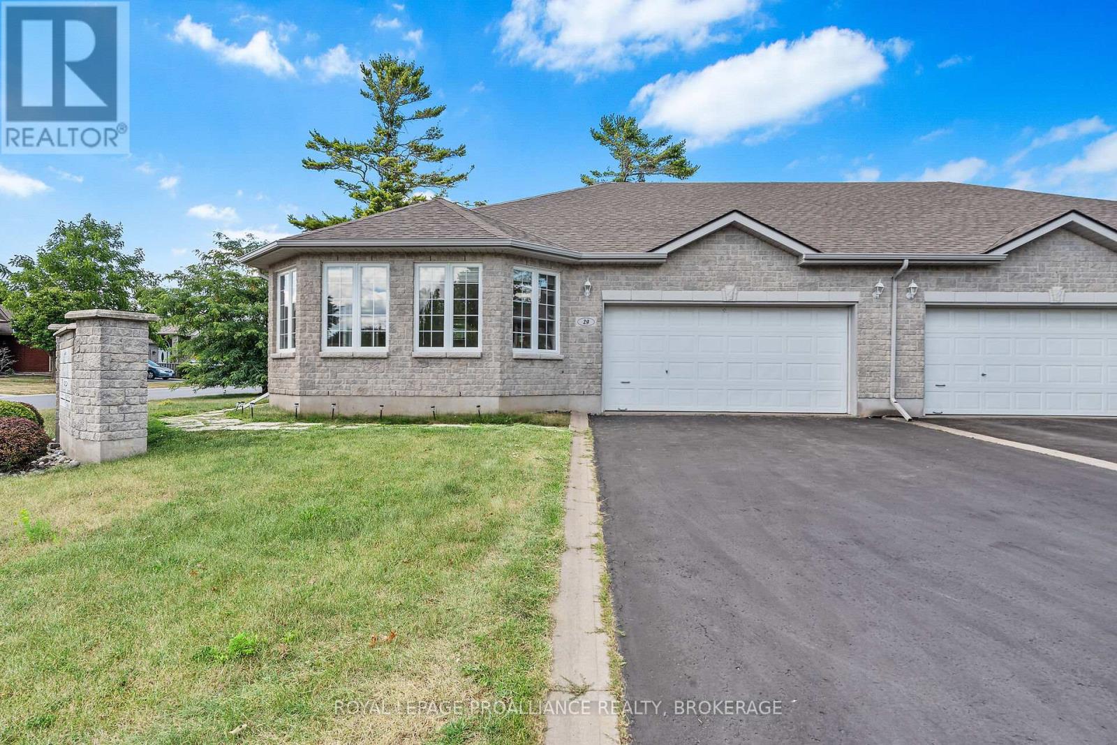 Property at 29 ELLESMEER AVENUE image 1