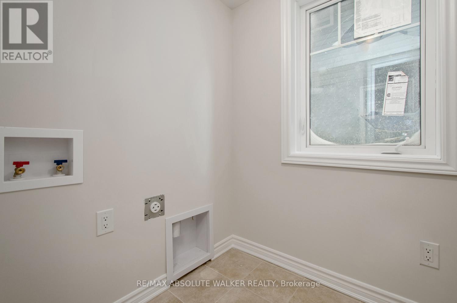 376 Willow Aster Circle, Ottawa, Ontario  K4A 1C8 - Photo 26 - X12310551
