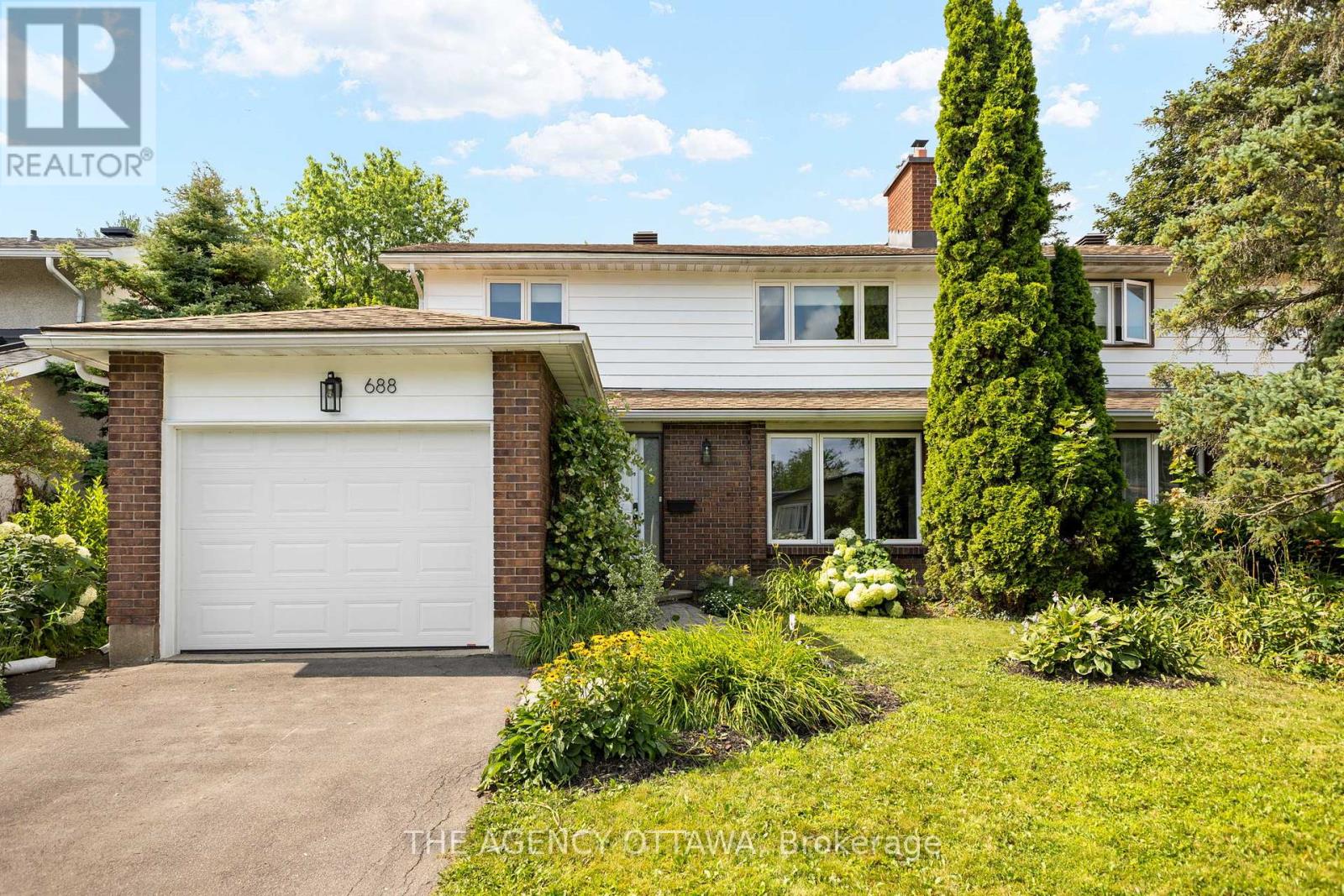 Property at 688 LAVERENDRYE DRIVE image 2