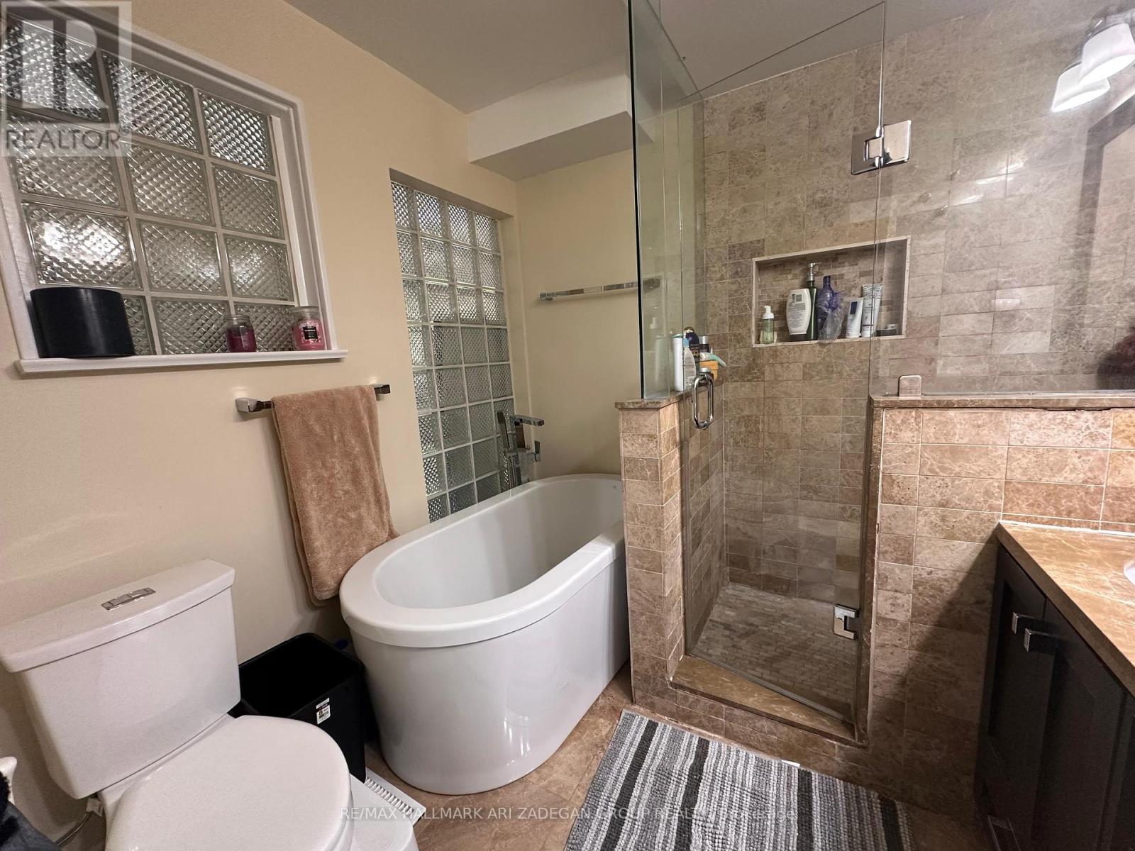 290 Gretel Drive, Richmond Hill, Ontario  L4C 4V1 - Photo 18 - N12310422