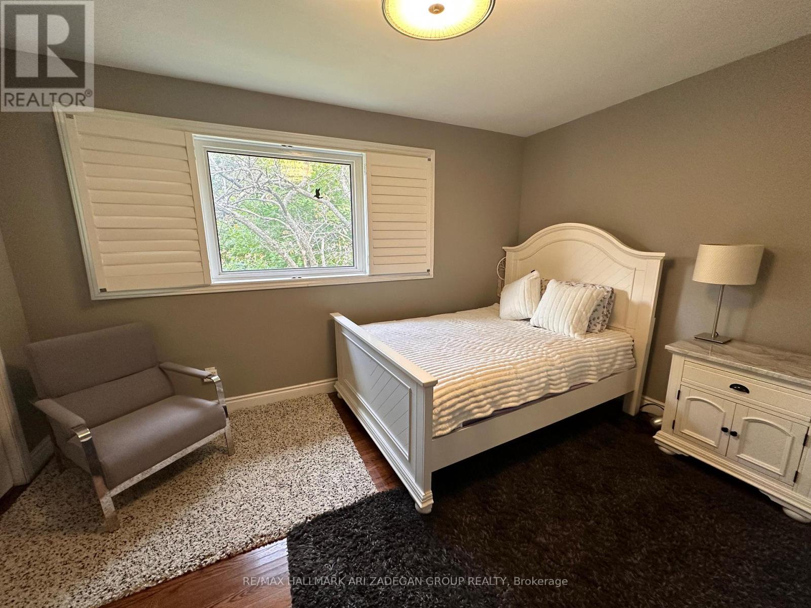 290 Gretel Drive, Richmond Hill, Ontario  L4C 4V1 - Photo 9 - N12310422