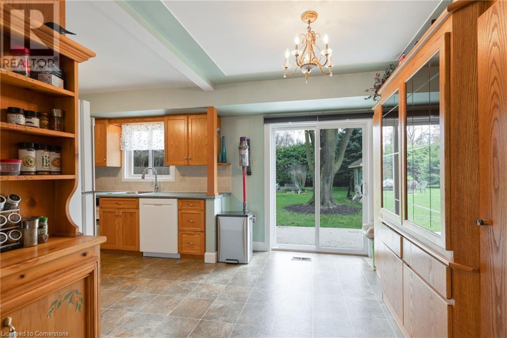 Photo 10 of 49 for 3 Honeysuckle Crescent