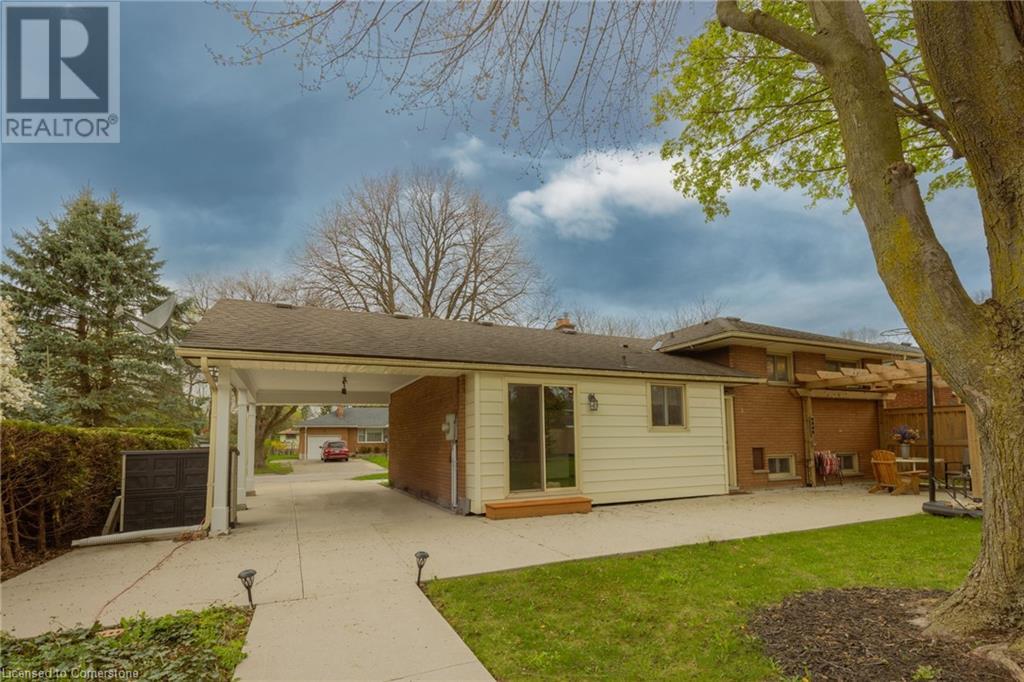 Photo 44 of 49 for 3 Honeysuckle Crescent