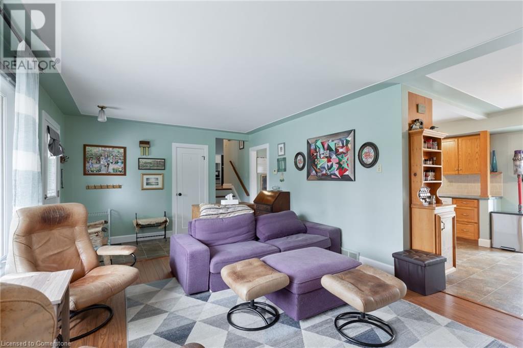 Photo 5 of 49 for 3 Honeysuckle Crescent