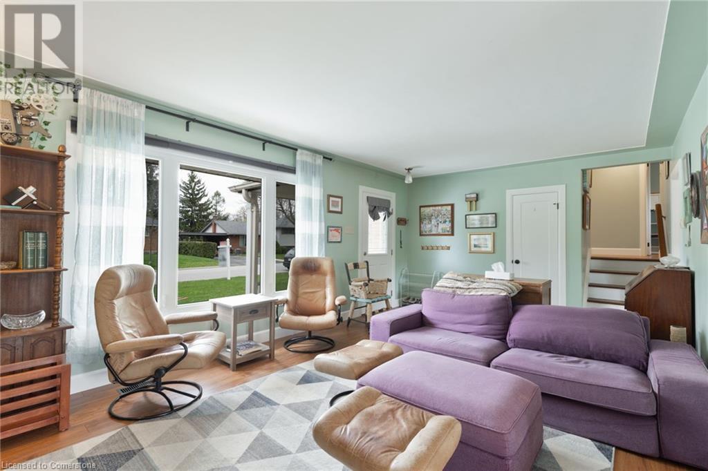 Photo 7 of 49 for 3 Honeysuckle Crescent