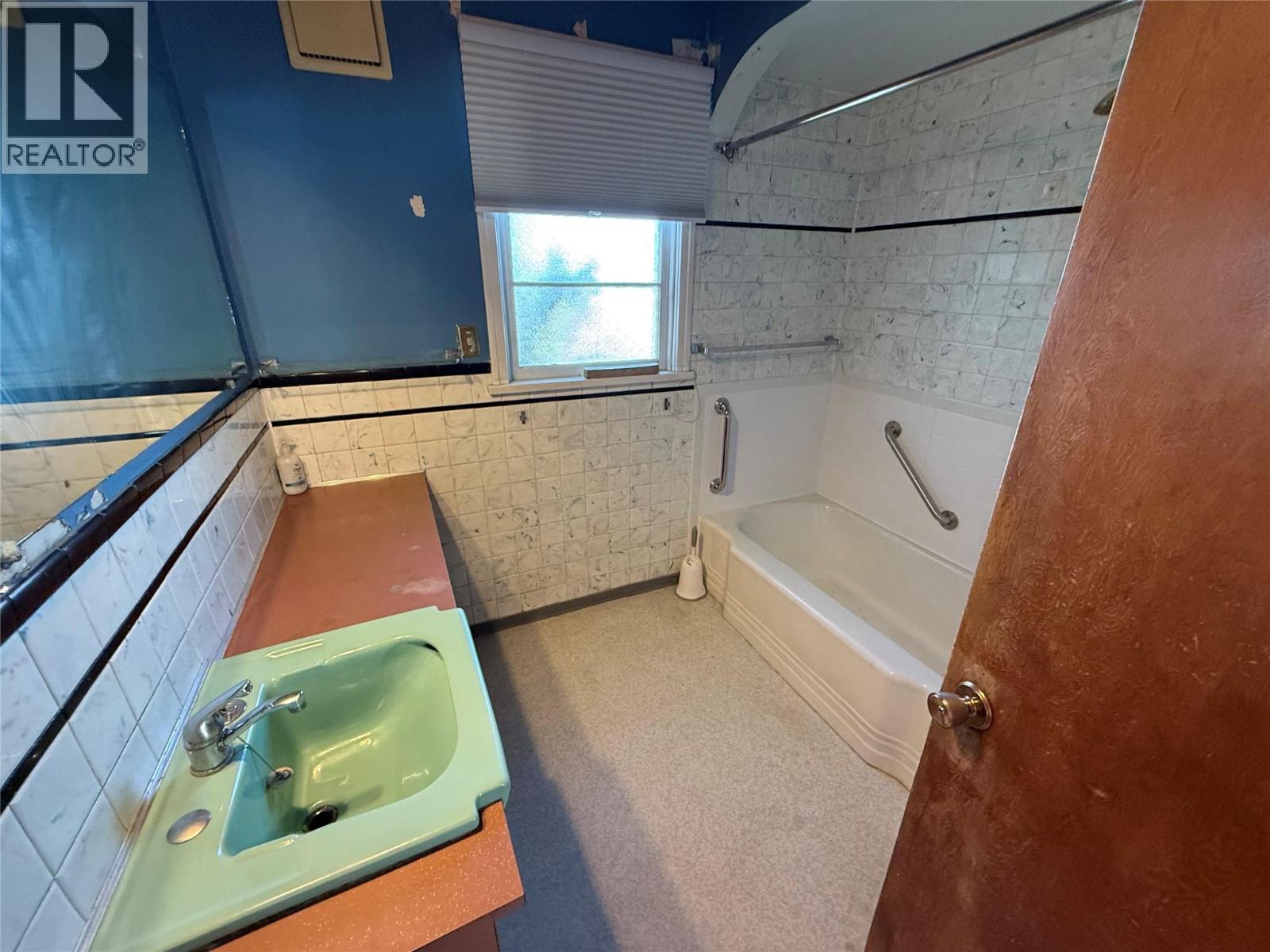 2310 34a Street, Vernon, British Columbia  V1T 5Z8 - Photo 10 - 10357268