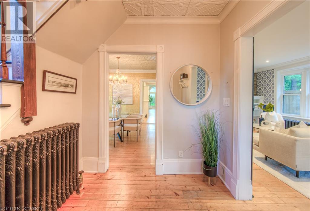 Property at 19 ROLAND Street image 4