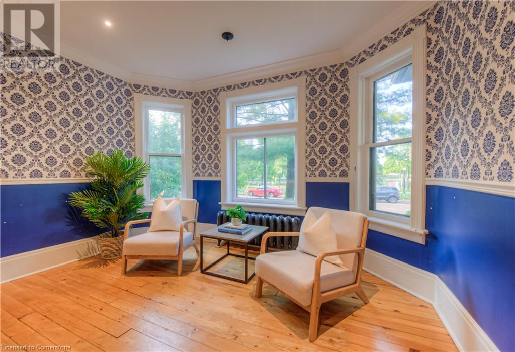 Property at 19 ROLAND Street image 5