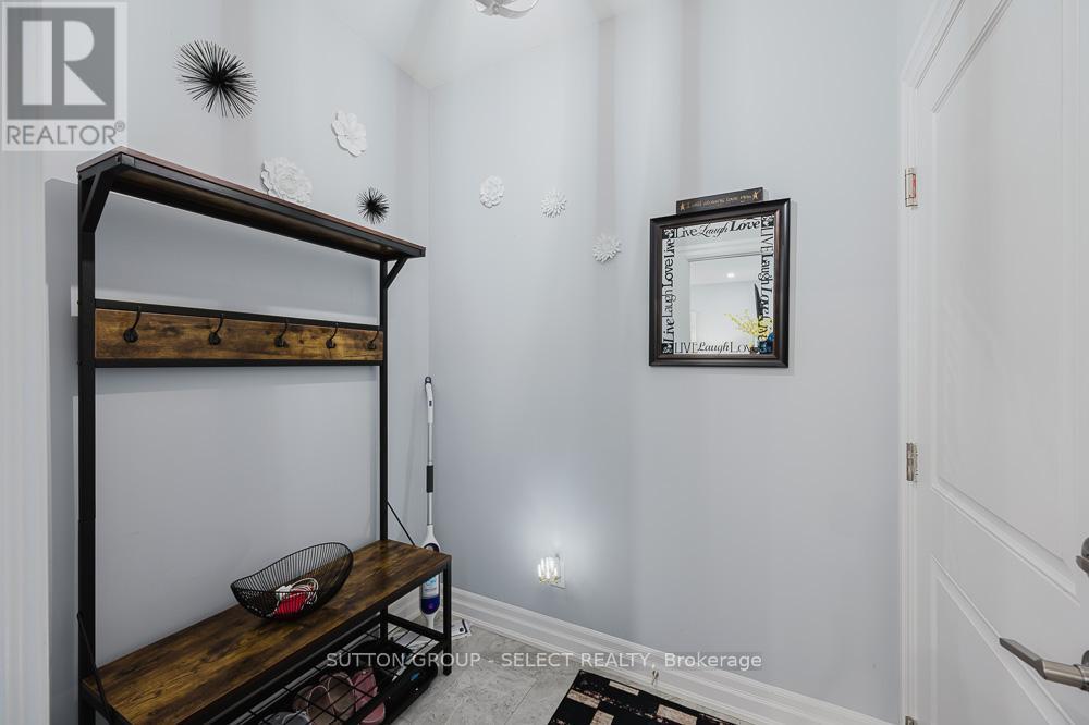 432 - 9861 Glendon Drive, Middlesex Centre, Ontario  N0L 1R0 - Photo 8 - X12310584