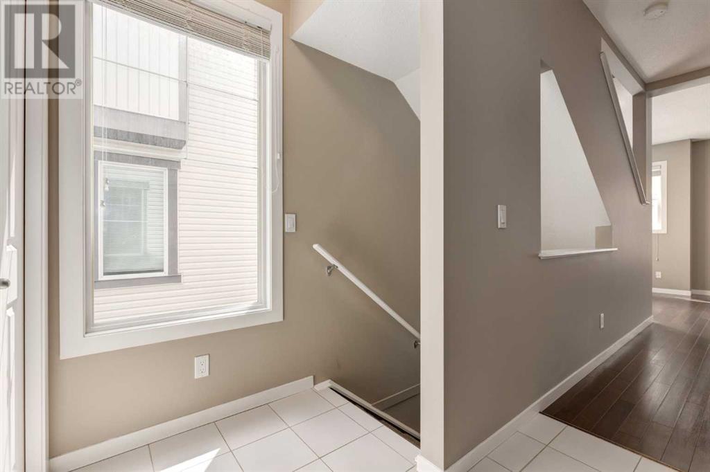 Property at 76 New Brighton Point SE image 3