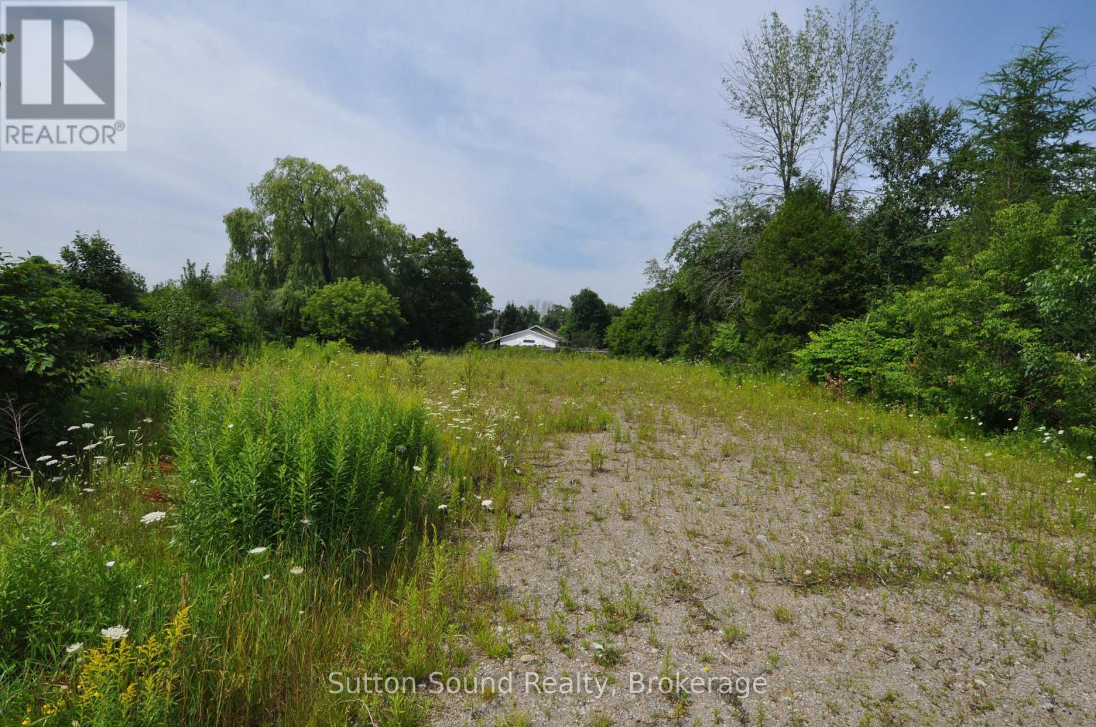 666 Dawson Street, South Bruce Peninsula, Ontario  N0H 2T0 - Photo 2 - X12310490