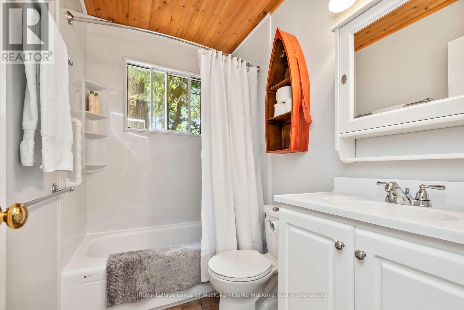 41 Miller Island, Gravenhurst, Ontario  P1P 1R2 - Photo 21 - X12310496