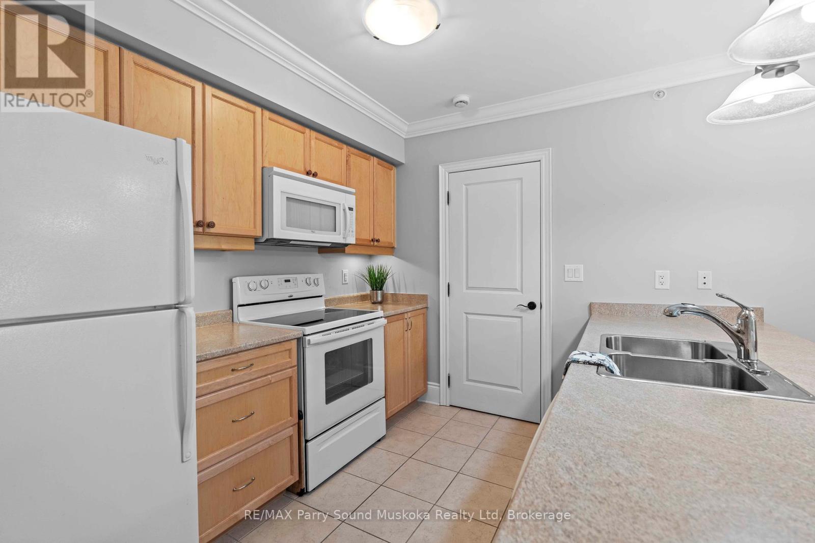 104 - 11a Salt Dock Road, Parry Sound, Ontario  P2A 3B6 - Photo 11 - X12310513