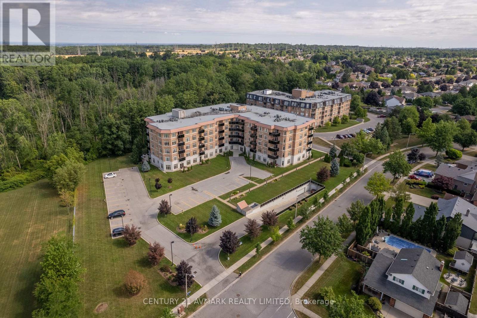 228 - 8111 Forest Glen Drive, Niagara Falls, Ontario  L2H 2Y7 - Photo 2 - X12310569