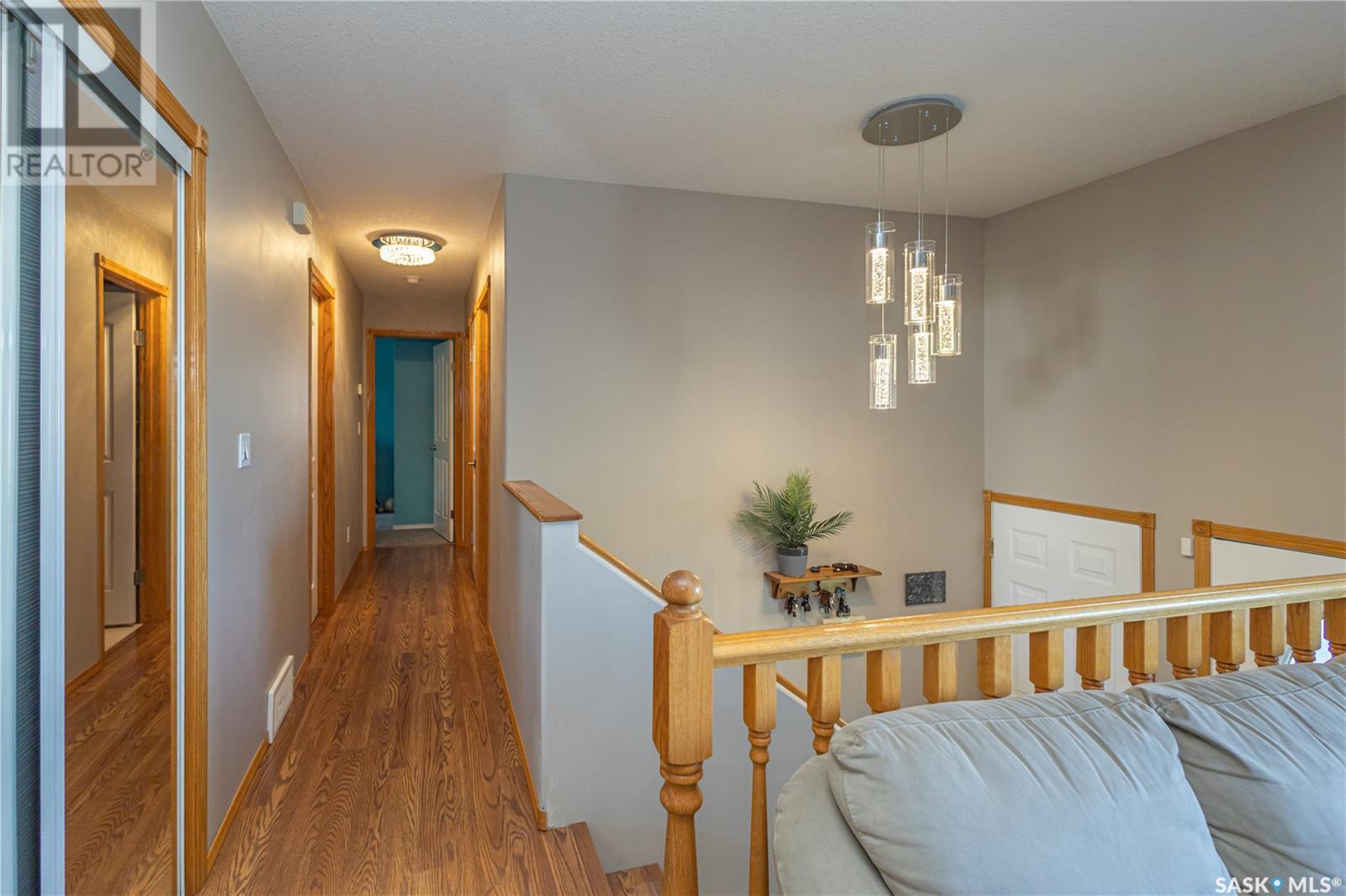 Property at 222 Beerling CRESCENT image 3