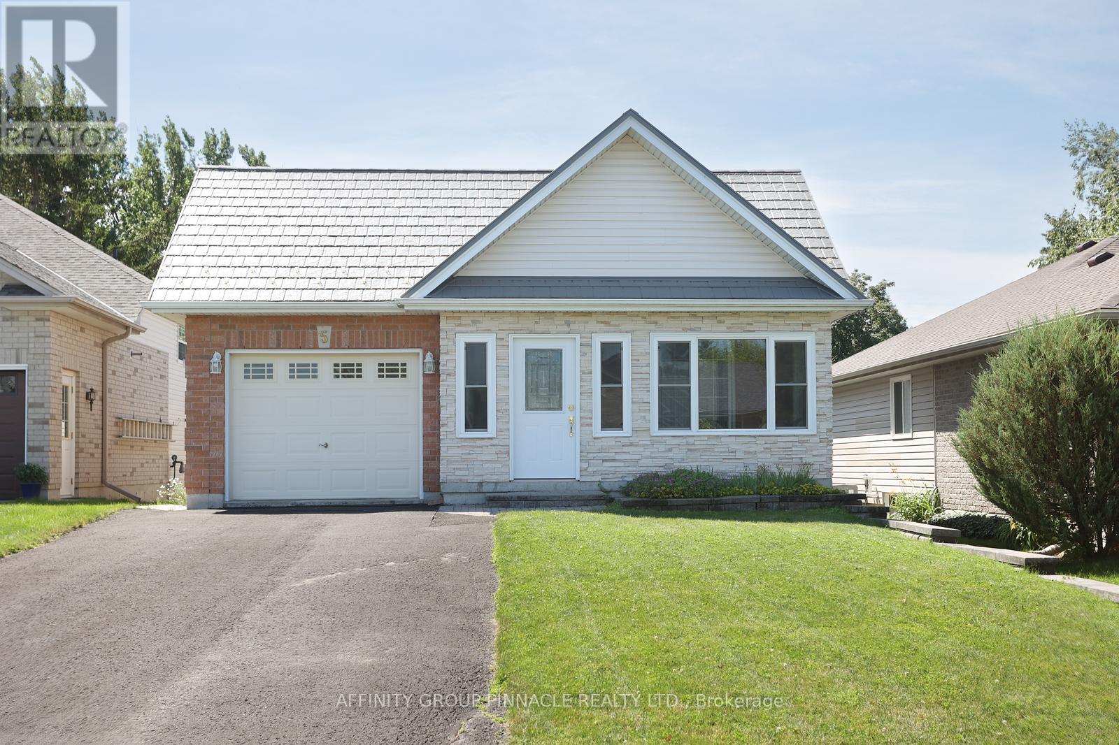 Property at 5 SUSAN COURT image 1