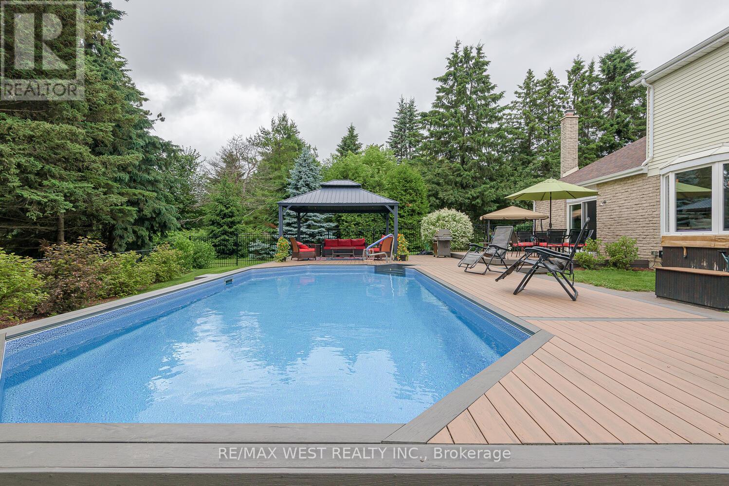 Property at 37 AUTUMN DRIVE image 1