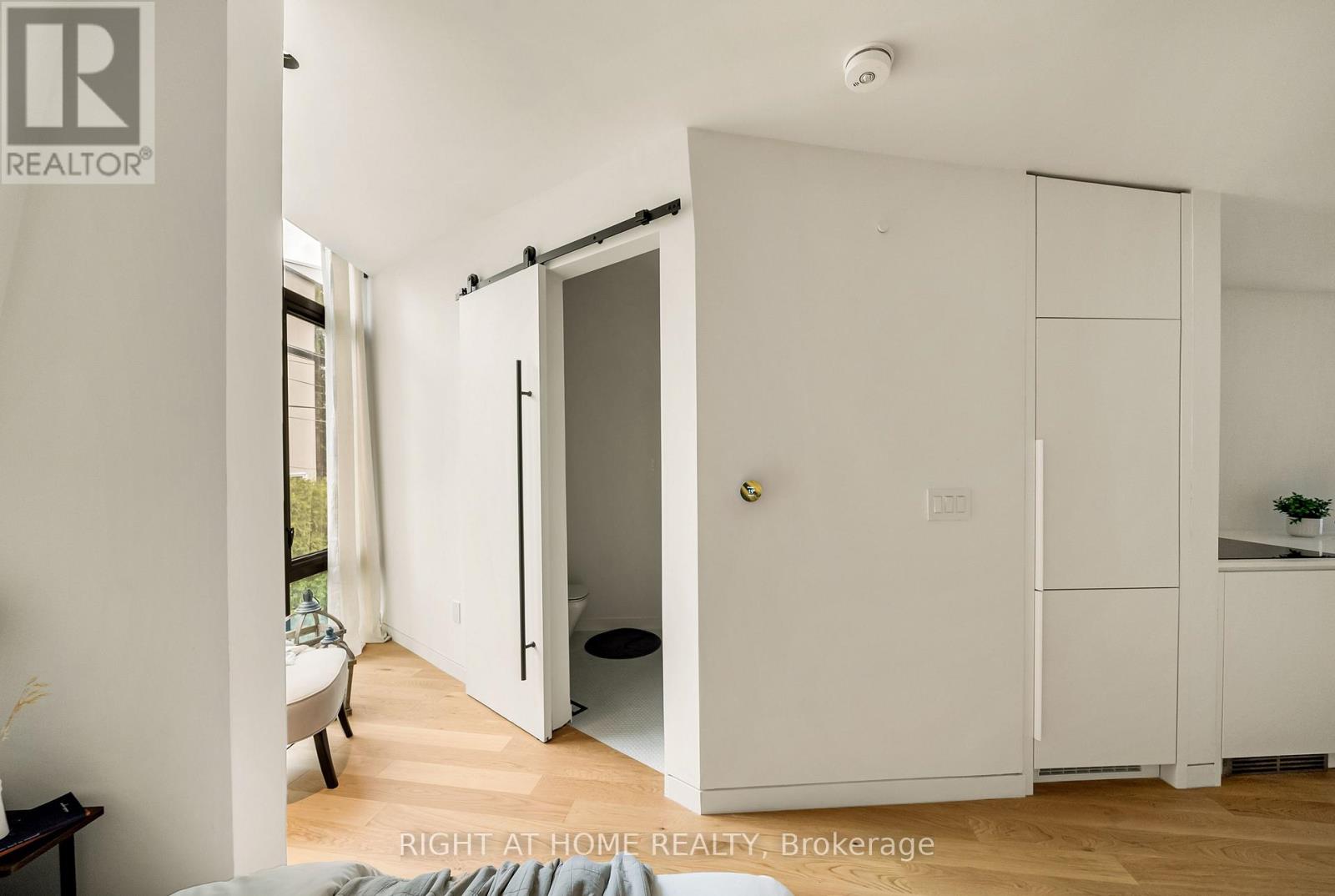 Laneway House - 44 Foxley Street, Toronto, Ontario  M6J 1R1 - Photo 10 - C12310480