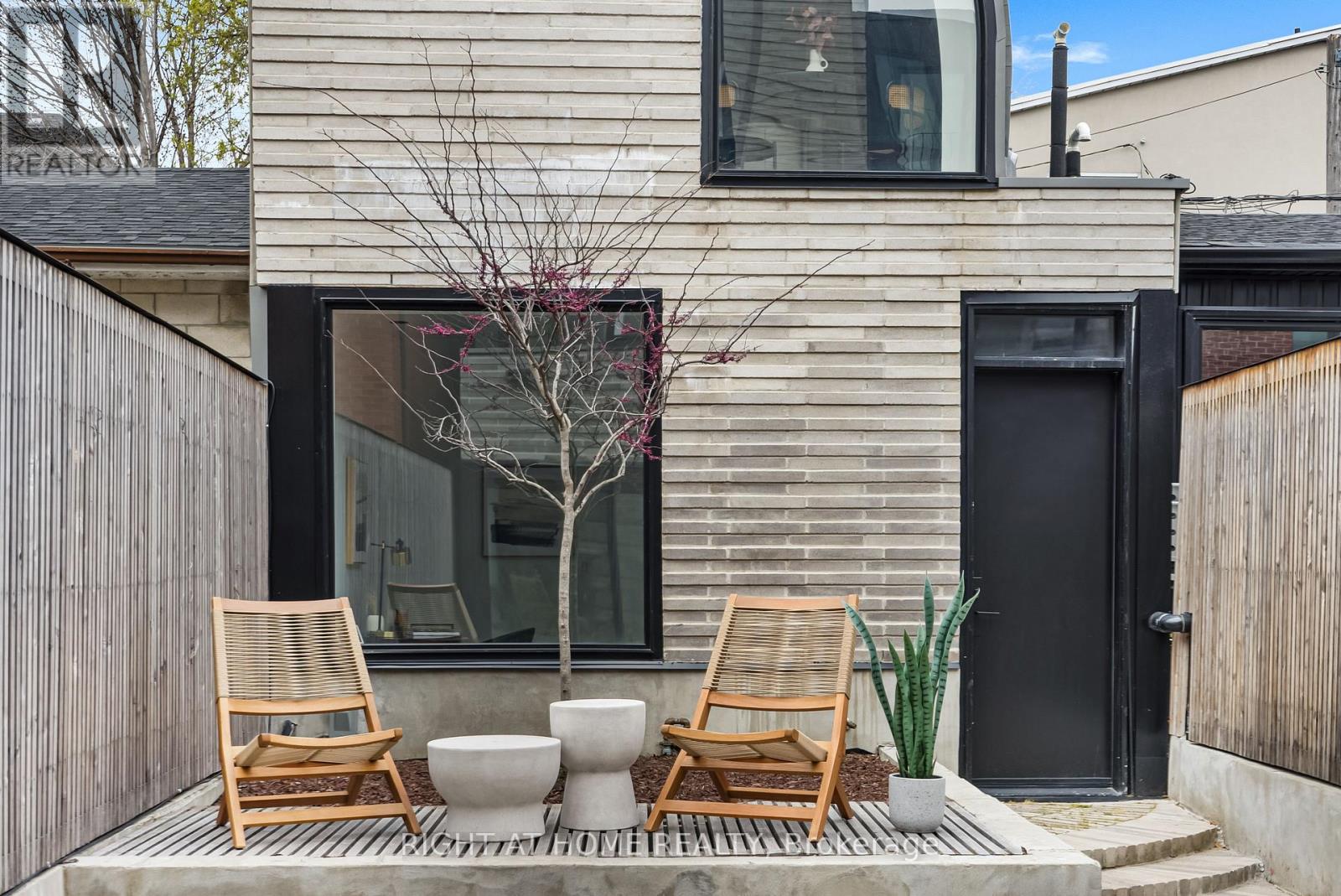 Laneway House - 44 Foxley Street, Toronto, Ontario  M6J 1R1 - Photo 2 - C12310480
